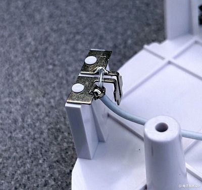 撬開Google Wifi路由器，一窺內(nèi)部天線的布局與設(shè)計(jì)巧思